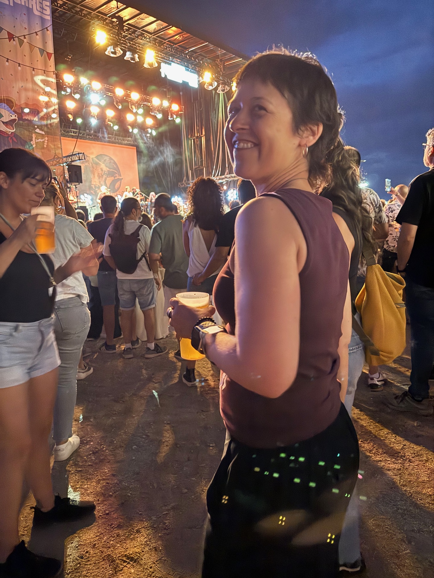 En un festival de música de nit